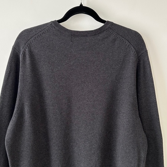 Eddie Bauer Charcoal Gray V-Neck Cotton Sweater - Picture 12 of 16